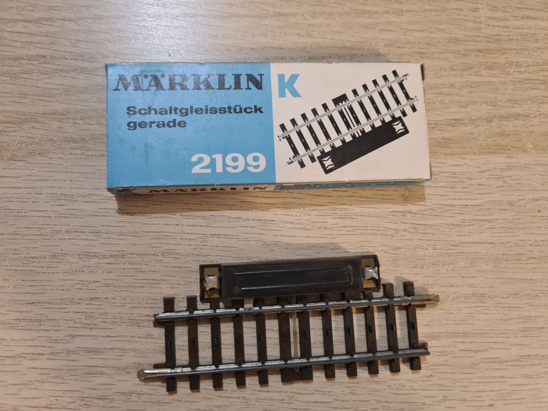 Märklin Modellini di ferrovie: Märklin 2199 Schaltgleis K H0 – Usato da St-Aubin-Sauges venduto da tantome