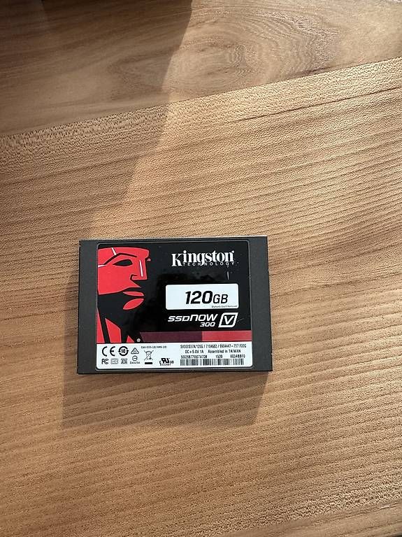 Harddisks: Kingston 120 GB SSD  – Gebraucht aus Grenchen von Strassenschild_9