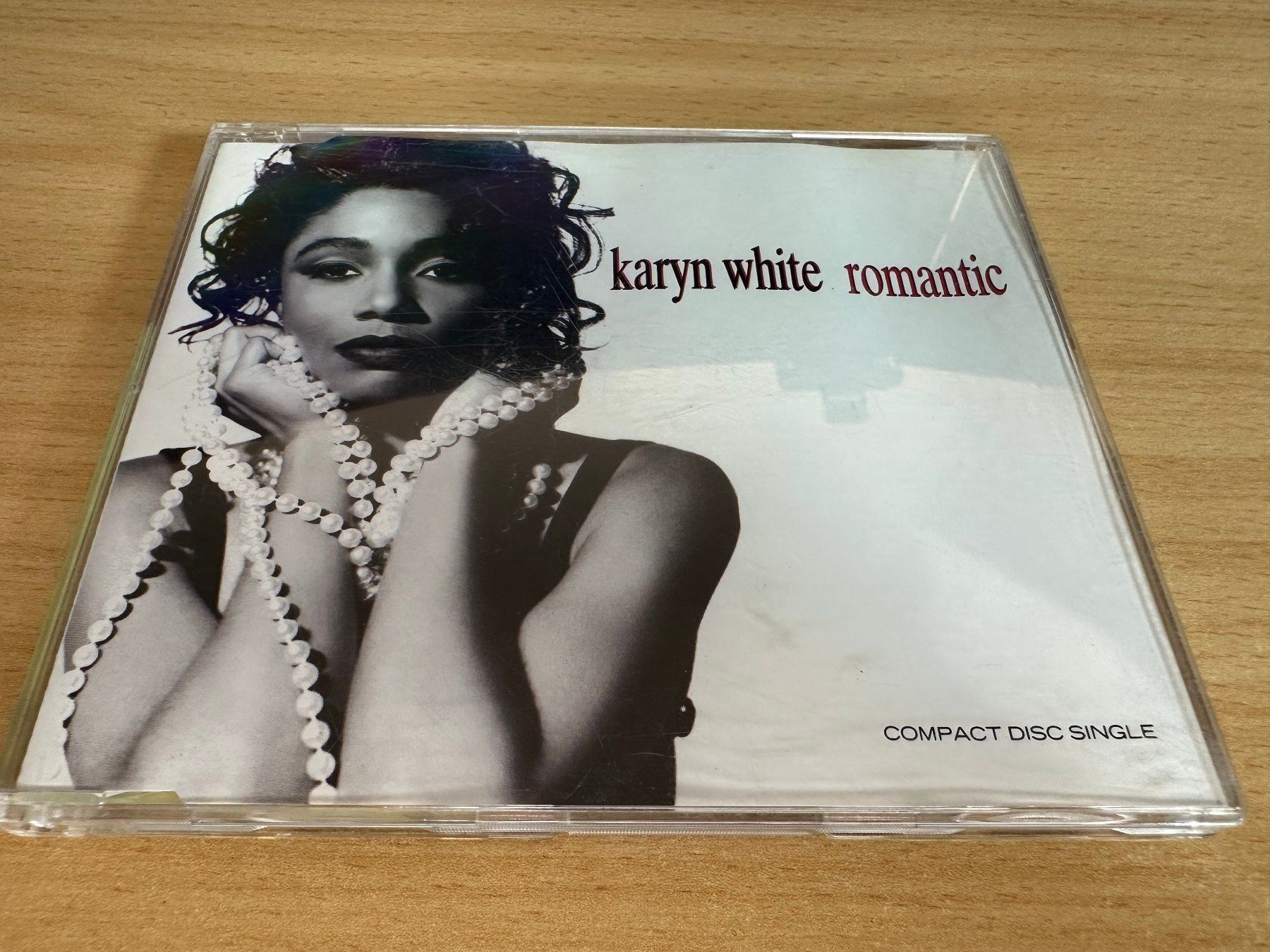 CD: Karyn White – Romantic - Single CD – Usato da Rikon im Tösstal venduto da Alpenmutz
