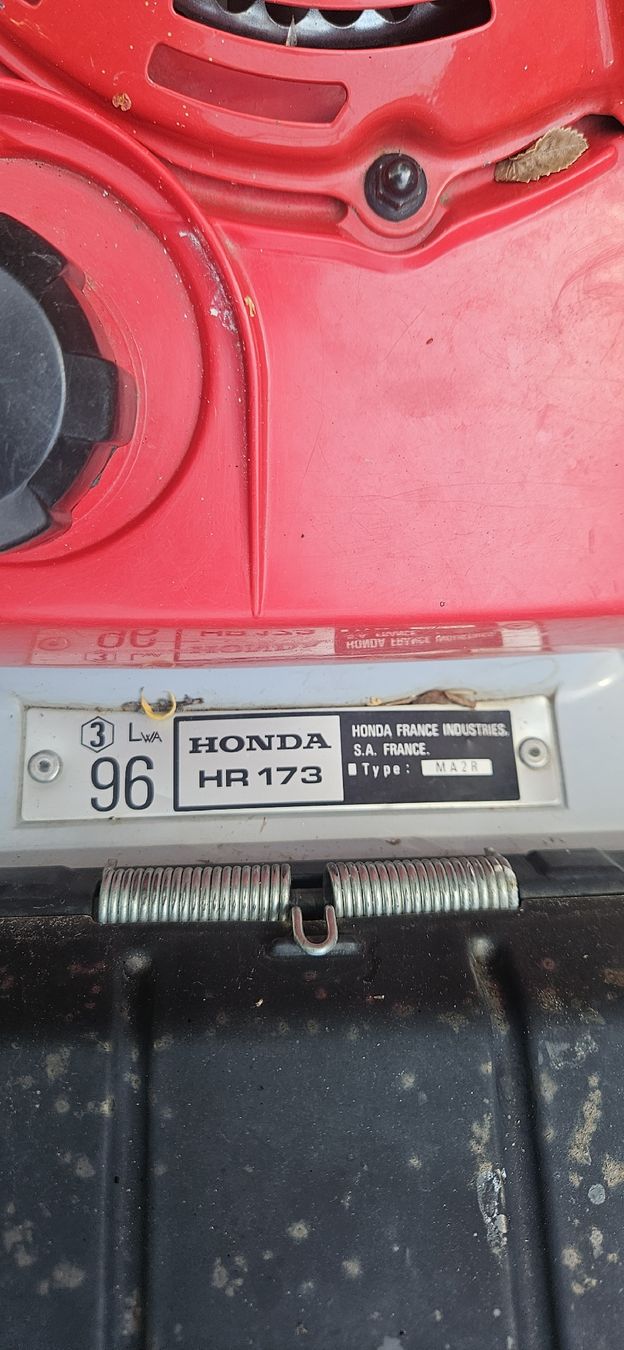 Honda Rasenmäher: Lots 3 Tondeuse HONDA – Defekt aus Vich von Max-Mechanics 2
