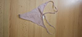 String comme neuf porté 1X (b).