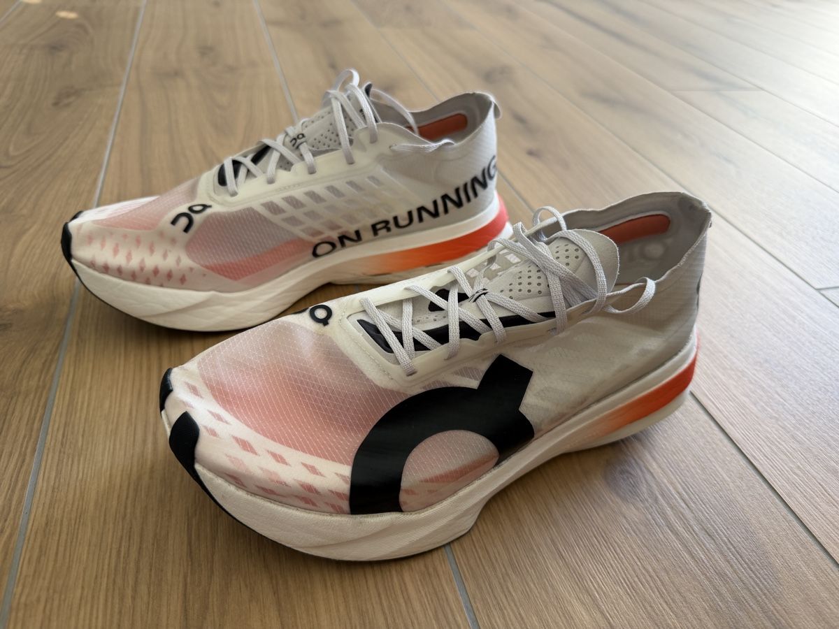 On Herrenschuhe: ON Cloudboom Strike - 43 - gebraucht – Gebraucht aus Ermenswil von takethisitem 1