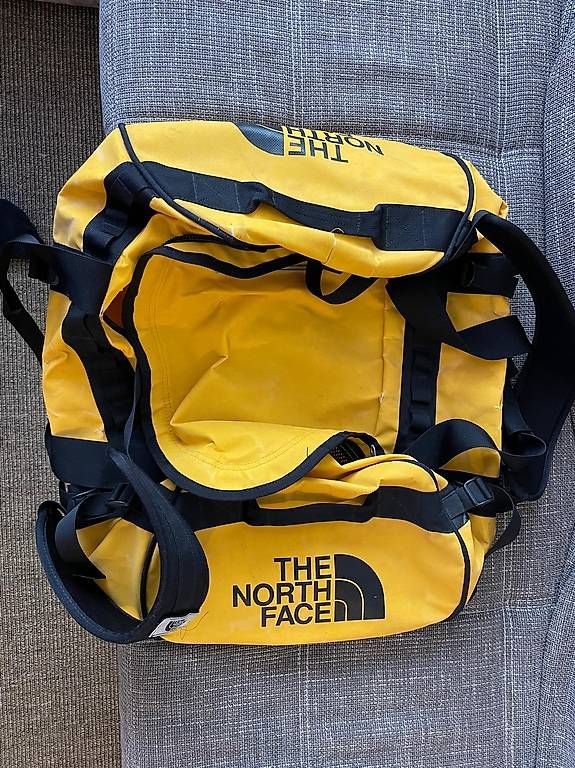 North Face Borse: North Face Base Camp L oder XL Duffel, gebraucht, 99.- – Usato da Pfäffikon SZ venduto da chr_y7l6