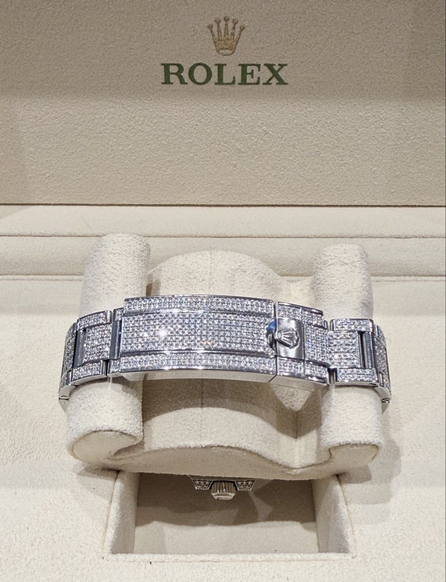 Rolex Orologi: Rolex Submariner 116610LN Icedout Diamonds – Usato da Zürich venduto da WATCHROOM 6