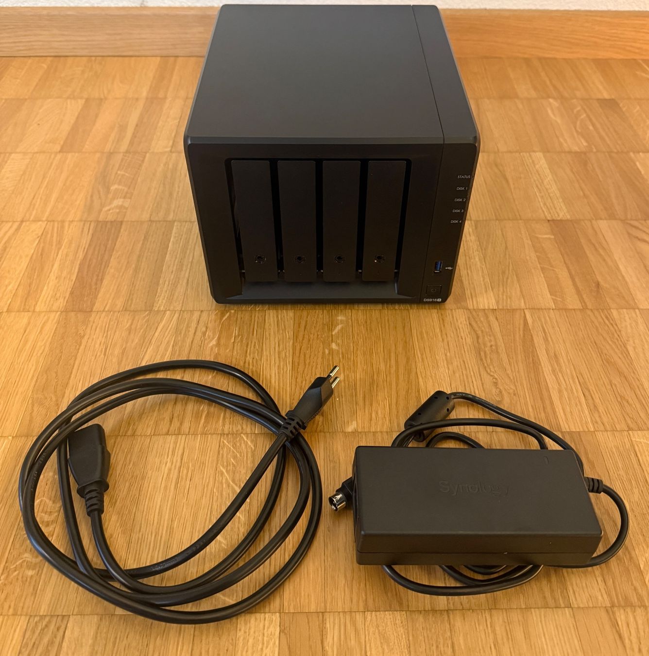 Synology Server: Synology DS918+ inkl. Netzteil – Usato da Unterlunkhofen venduto da Sonea4 3