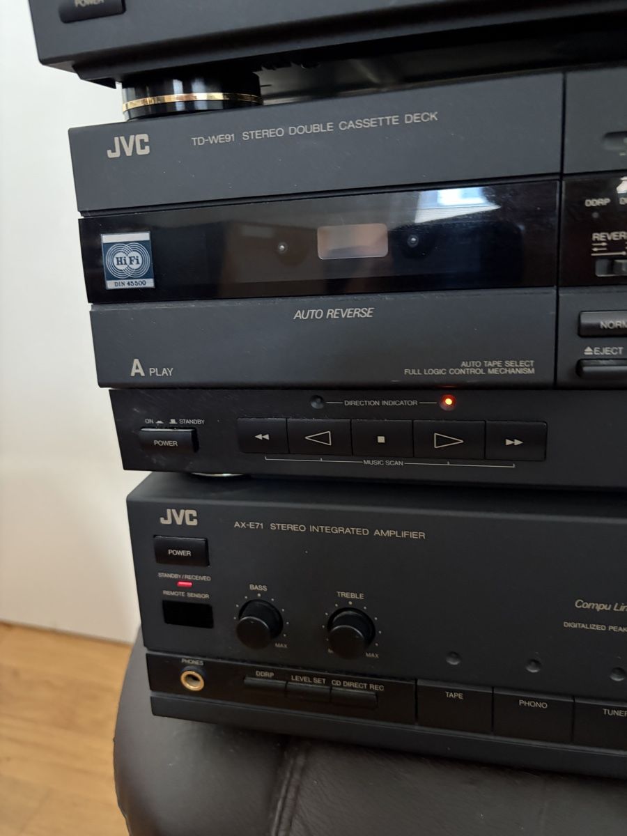 JVC Systèmes audio & multimédias: Jvc Kompaktanlage – D'occasion à Schlieren par MQ1965 2