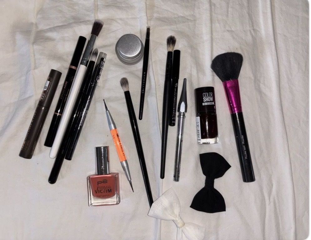 Make-up: Make up sets, alles neu – Nuovo (secondo la descrizione) da Fislisbach venduto da secondhandF 4