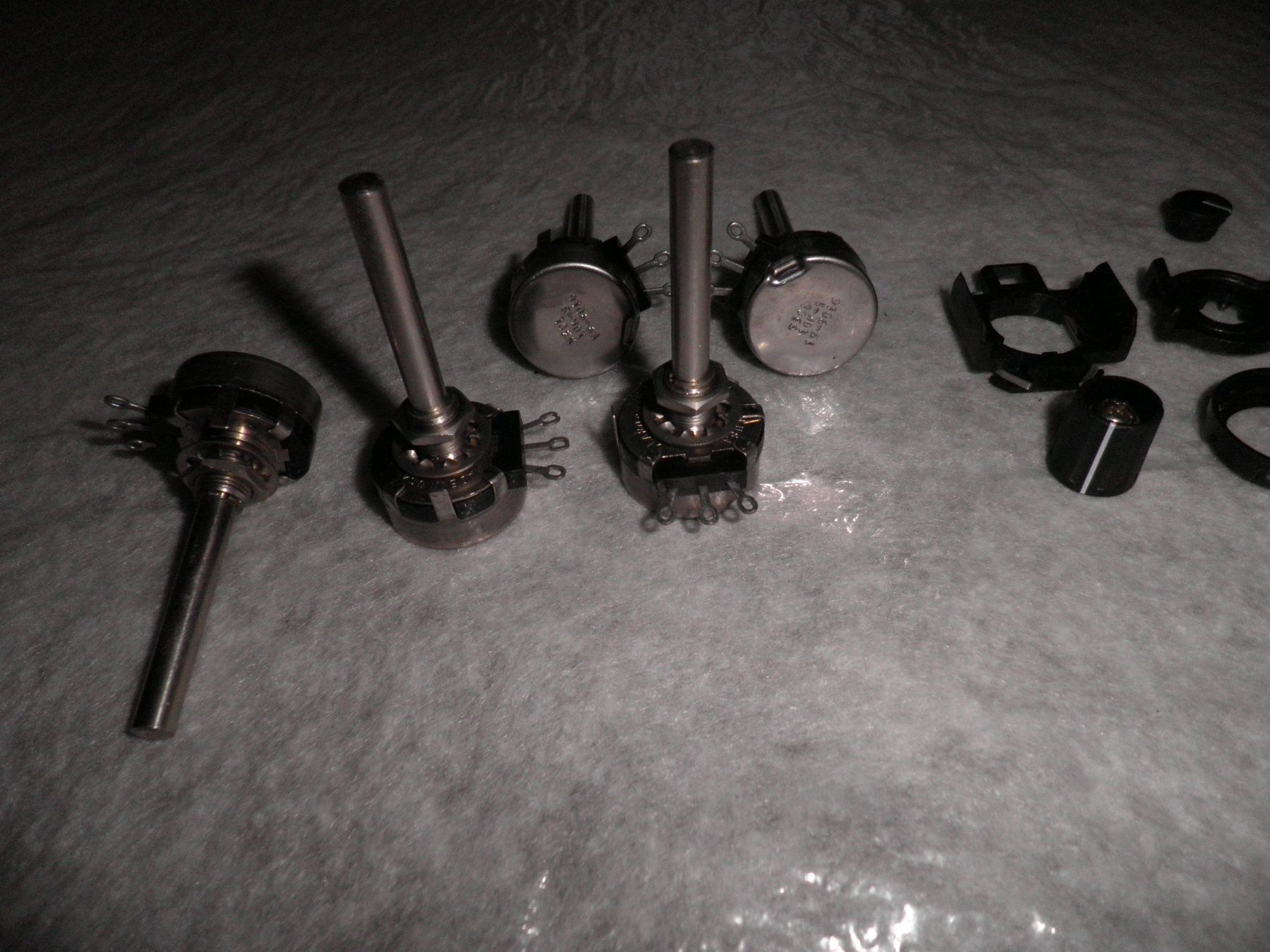 Componenti elettronici: Potentiometer – Nuovo (secondo la descrizione) da Oftringen venduto da shoptwotrade 1