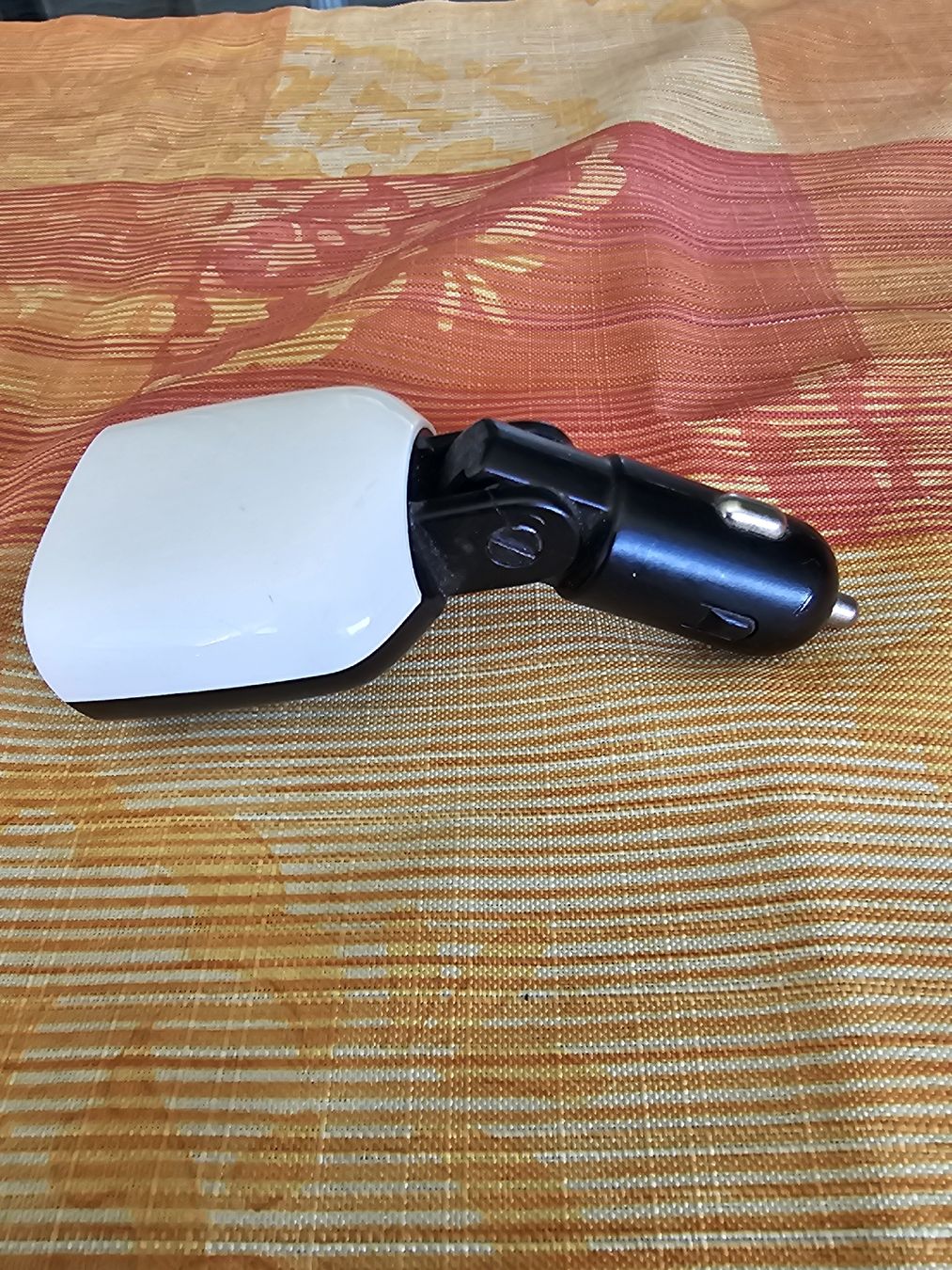 Caricabatterie: Car Charger, Dual USB Ports – Usato da Zug venduto da Andkur1971 3