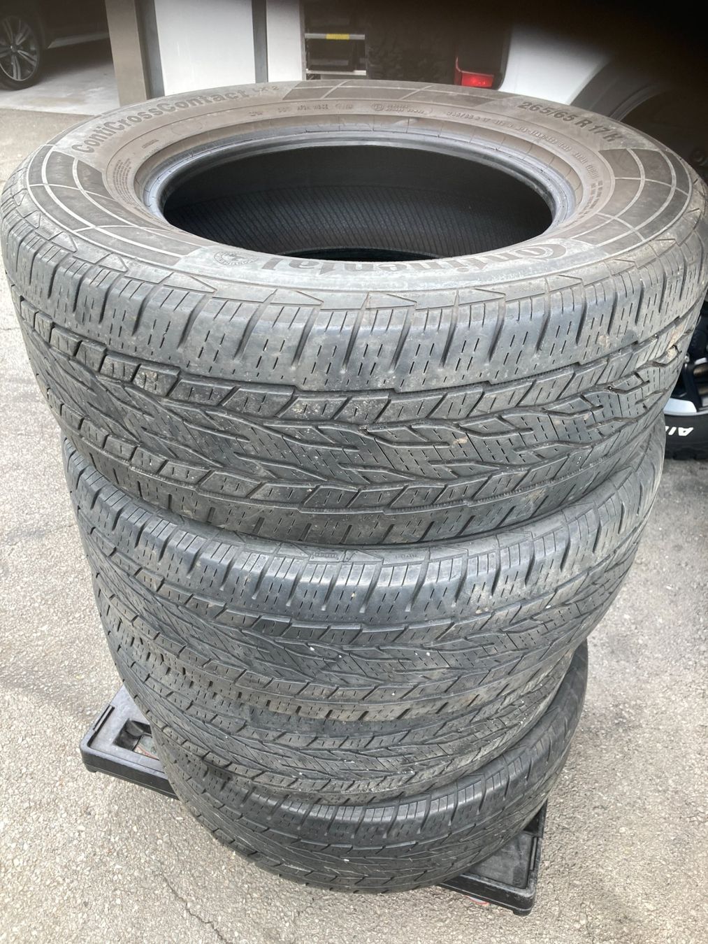 Continental Pneumatici & Ruote complete: 265/65R17 Continental – Usato da Cham venduto da WB2223