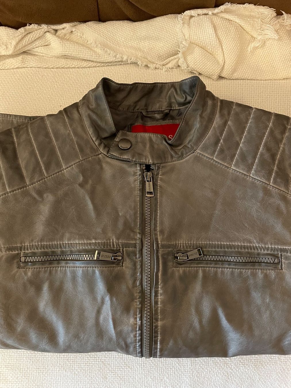Guess Giacche: Guess Jacke – Nuovo (secondo la descrizione) da zufikon venduto da Jacky.N 2