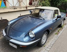 Alfa Romeo Spider 2.0 Cabrio blau 1961ccm von 1989