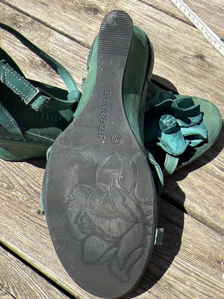 Scarpe da donna: Sommerschuhe mit Keilabsatz Gr. 40 – Usato da Lostorf venduto da Ka_schmi 4