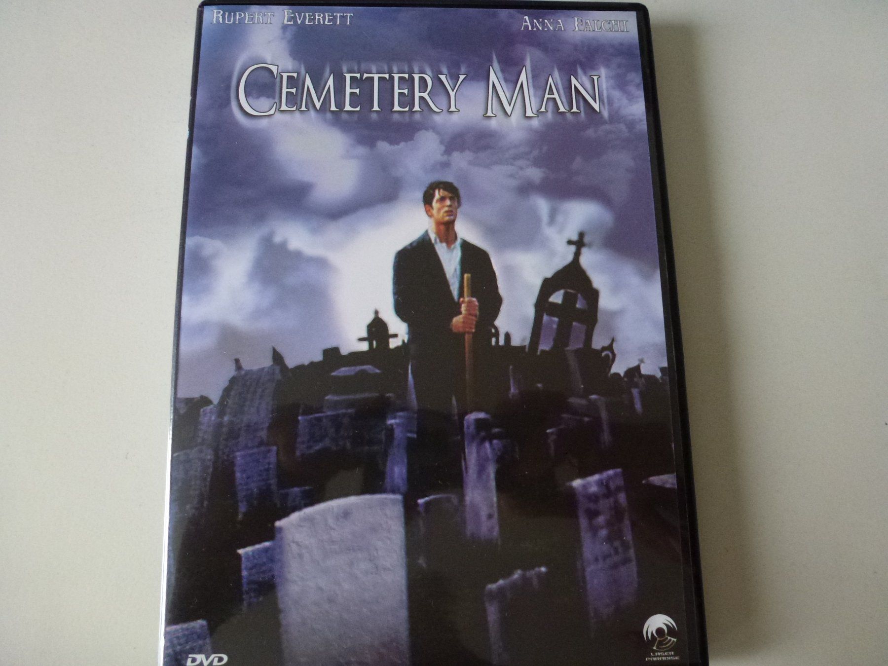 Tutti i DVDs: Cemetery Man  (DVD) – Nuovo (secondo la descrizione) da Bern venduto da Frebo