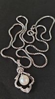 Girocollo in Oro bianco 18k. Pendente, Perla, diamante. '30.
