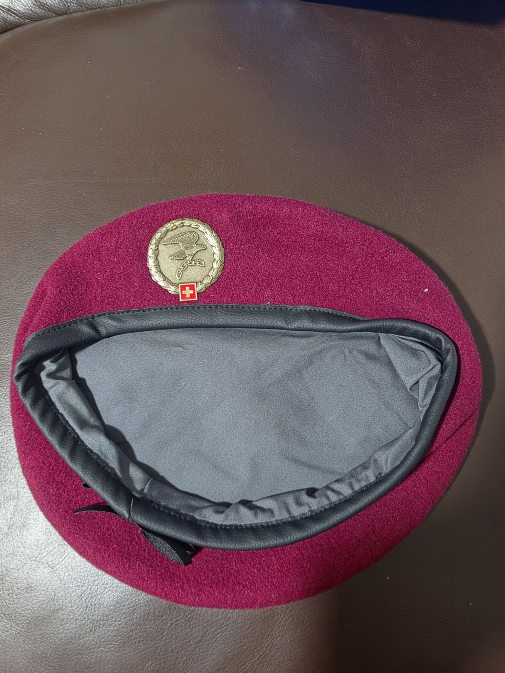Armée suisse Uniformes: Schweizer Militär Sphäre  – Neuf avec emballage d'origine à Winterthur par xXSchwwizXx