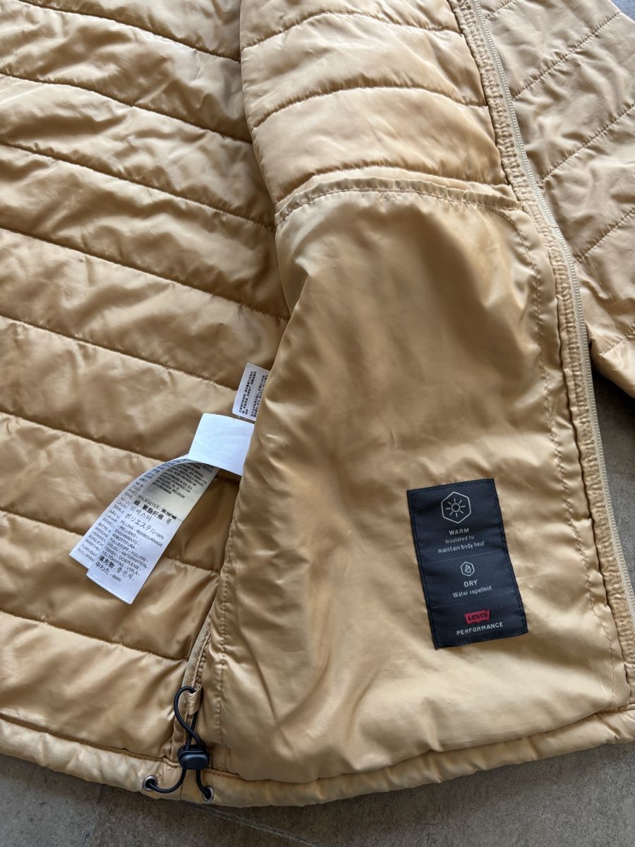 Levi's Giacche: Doudoune levi’s – Usato da Corpataux venduto da seniz 2