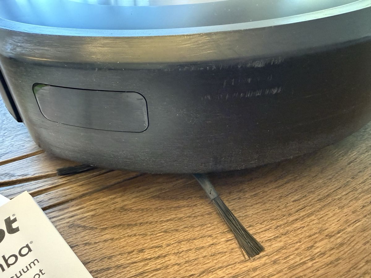 Irobot Aspirapolveri & Accessori: iRobot Roomba j7 – Saugroboter – Usato da Luzern venduto da Cristian78 2
