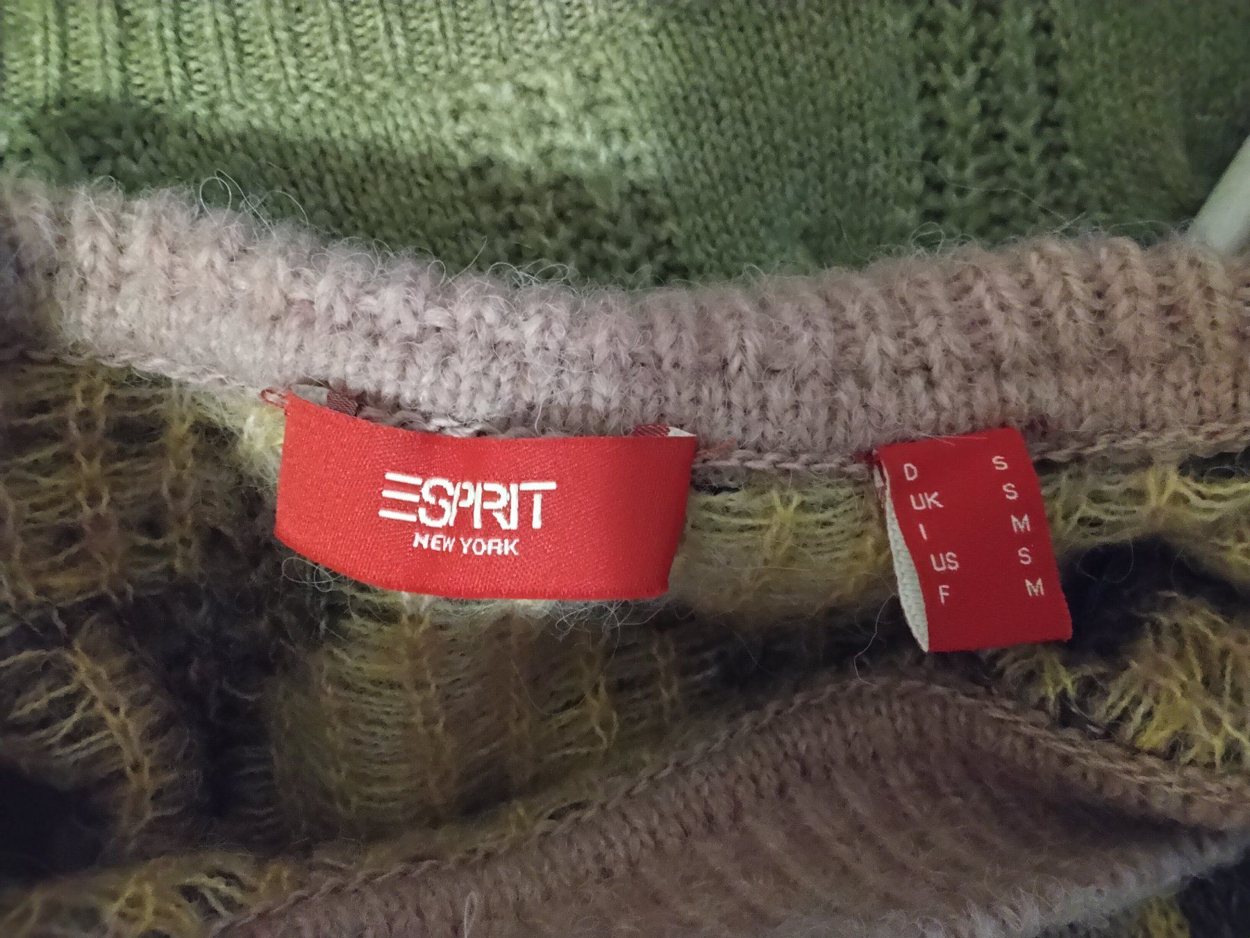 Esprit Pullover & Sweatshirts: Pull Esprit à carreaux losange, taille S – Neu (gemäss Beschreibung) aus Chêne-Bourg von Fio994 2