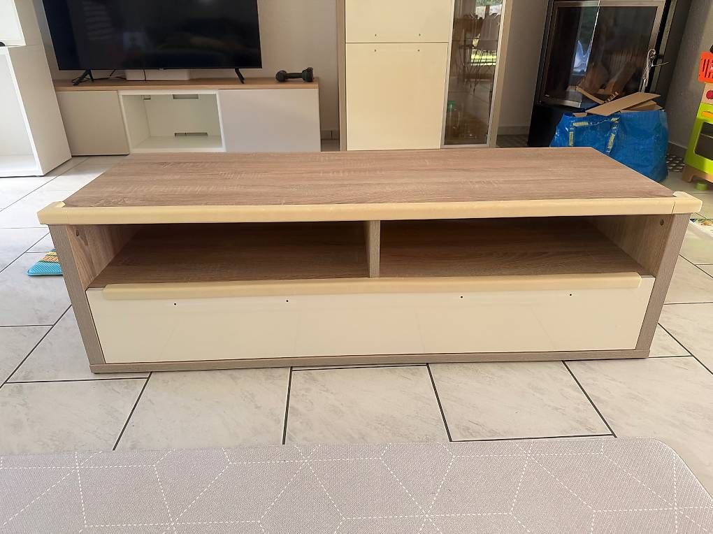 TV Möbel: GRATIS TV-Möbel & Sideboard – Gebraucht aus Lengnau AG von ste_dmz5