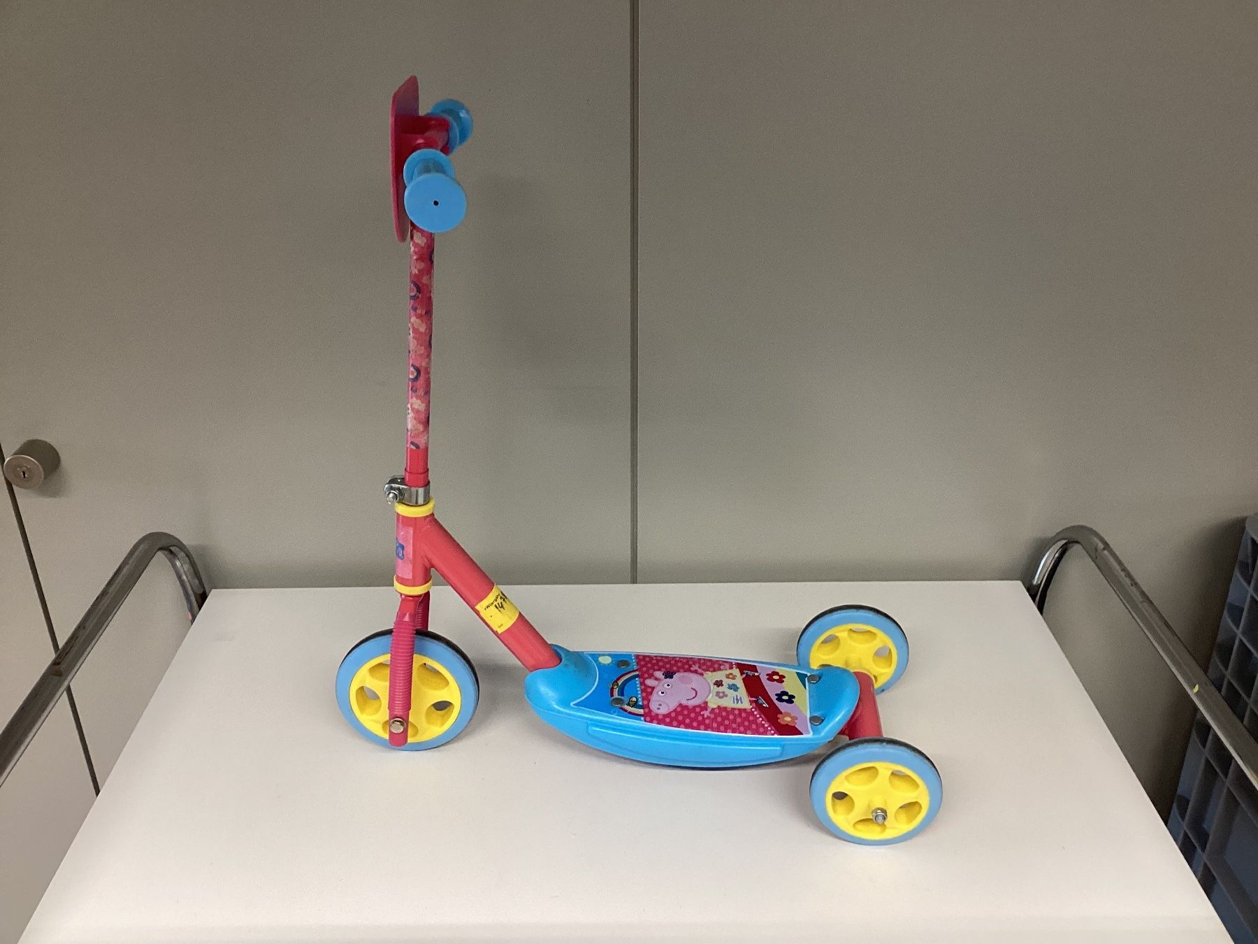 Veicoli per bambini: Süsser Peppa Pig Kinderroller 3-Rad -Wiitergäh – Usato da Zug venduto da GGZatWork