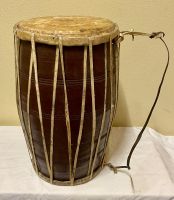 Trommel Dholak, Handarbeit, ca. 48 cm hoch