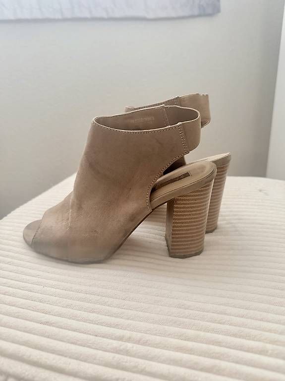 Scarpe da donna: Divers talons femme – Usato da Sion venduto da Jennyh-9 1
