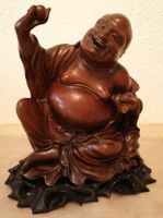 Lachender Buddha aus Holz