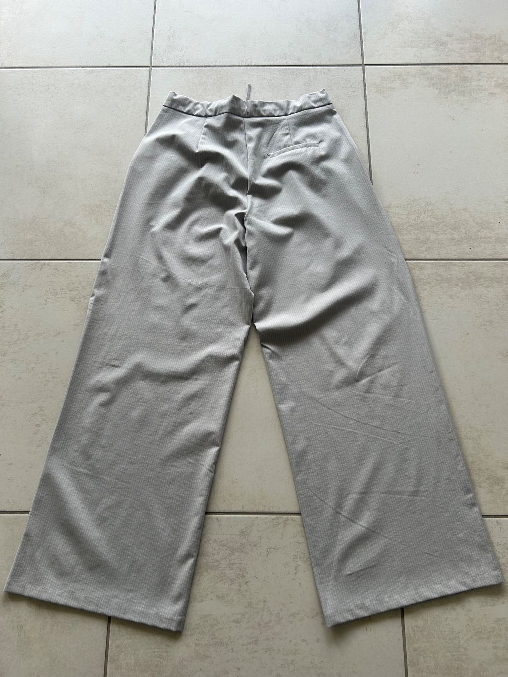 Pantaloni: Pantalon à pinces – Usato da Courrendlin venduto da loko2910 2