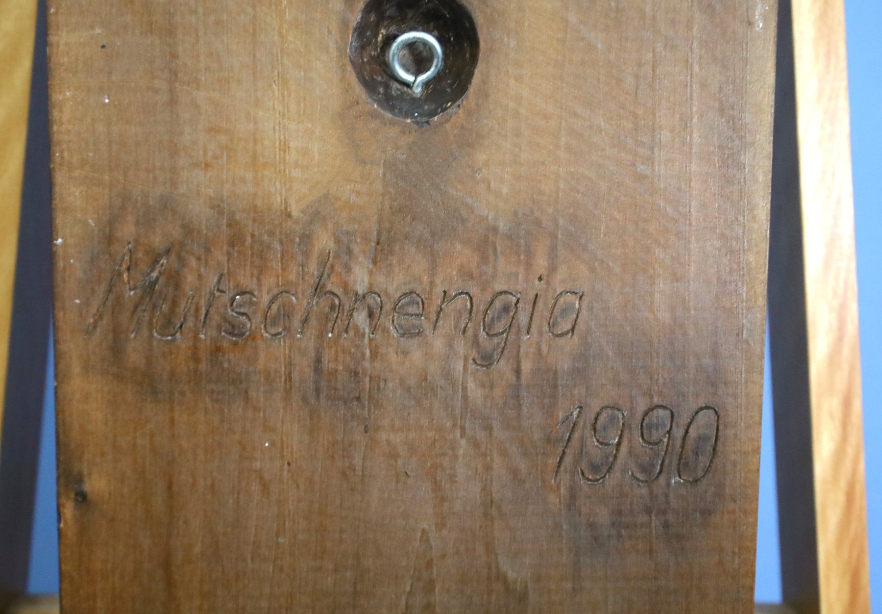 Skulpturen & Statuen: Holzskulptur "Arbeiter" Verso bezeichnet "Mutschnengia 1990" – Gebraucht aus Zug von Kunst-Fundgrube 7