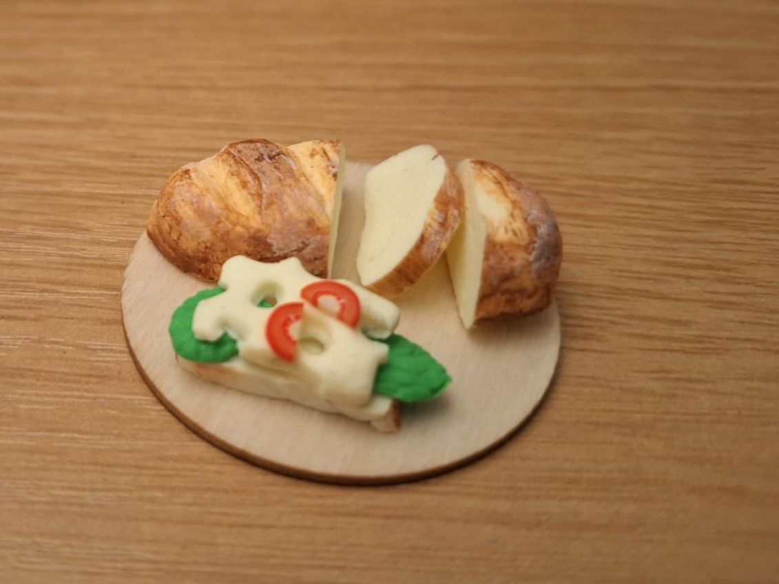 Case e mobili per bambole: Handmade Käsebrot – Nuovo (secondo la descrizione) da Zürich venduto da HandmadeTinyFood 3