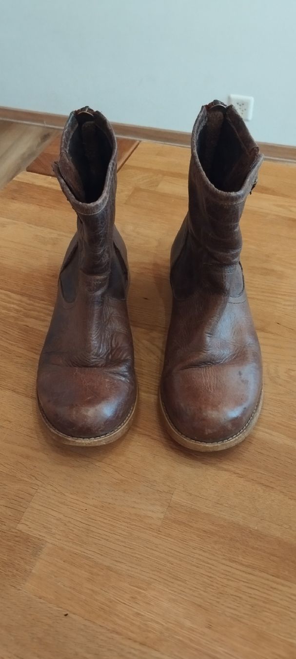 Steve Madden Damenschuhe: Damen Stiefel Steve Madden 38 – Gebraucht aus Mörel von MJoaoCosta