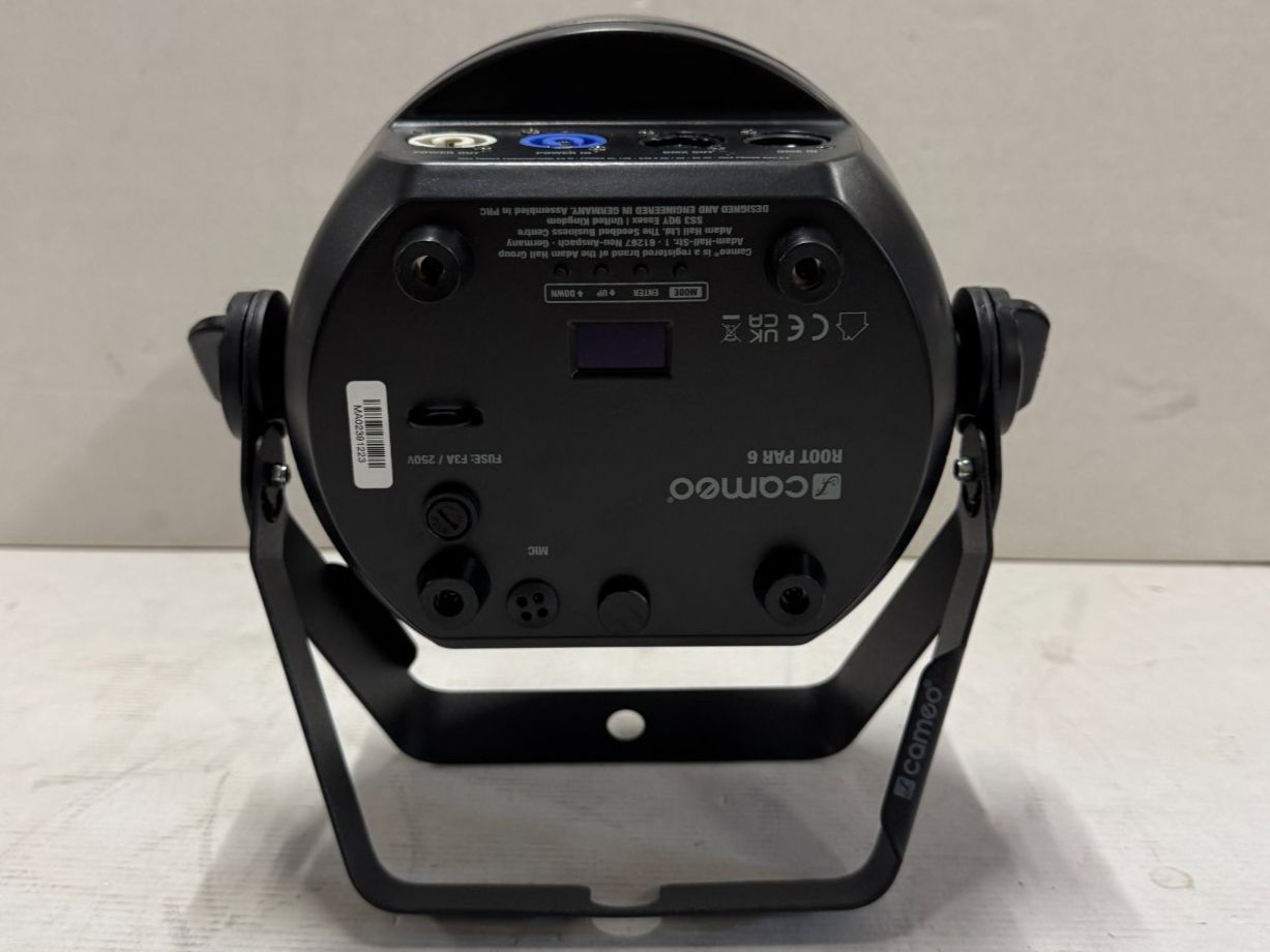 Lampade: 2x Cameo Root Par 6  LED Par (X1146) – Nuovo (secondo la descrizione) da Däniken SO venduto da Profog1 6