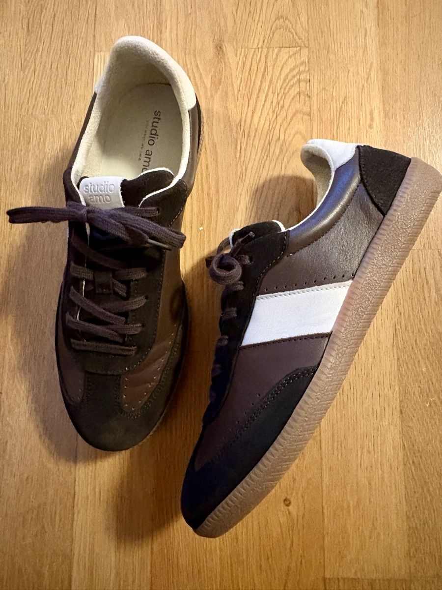 Scarpe da donna: Studio Amo Leder-Sneaker, braun/weiss, Gr. 39 – Nuovo (secondo la descrizione) da Luzern venduto da esnimo66 1
