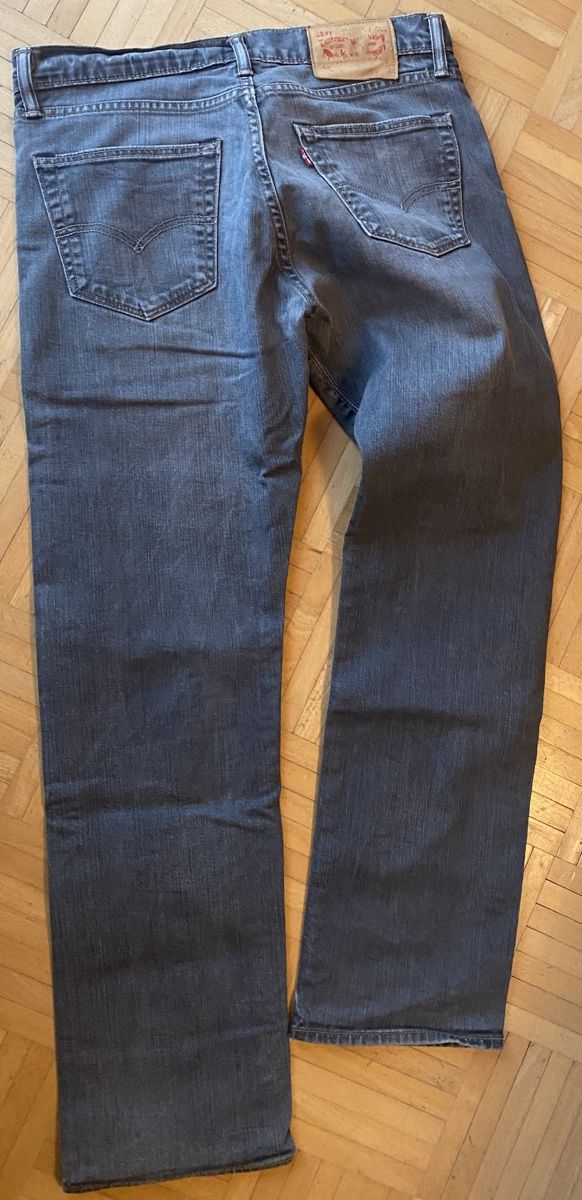 Levi's Jeans: Graue Levi’s Jeans, W31/K32 – Usato da Sarnen venduto da Paris99 1
