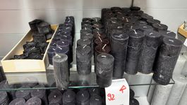 092 Posten Raureif Kerzen schwarz aus Liquidation
