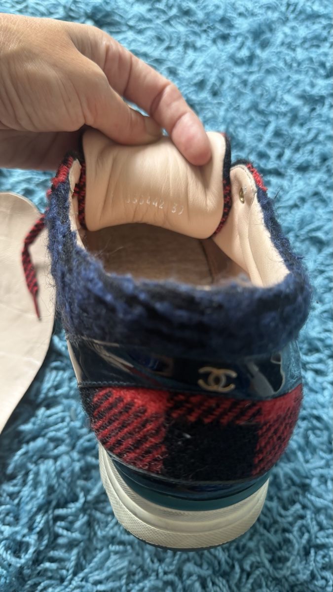 Chanel Chaussures femmes: Chanel Sneakers Grösse 39   – D'occasion à Kloten par liu_65tx 4