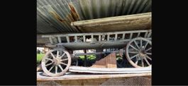Alter Holzleiterwagen mit Holzrädern gebrauchter Zustand