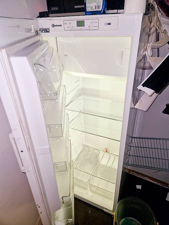 Frigoriferi: Kühlschrank wie neu! – Usato da Unterseen venduto da beE-Scooter