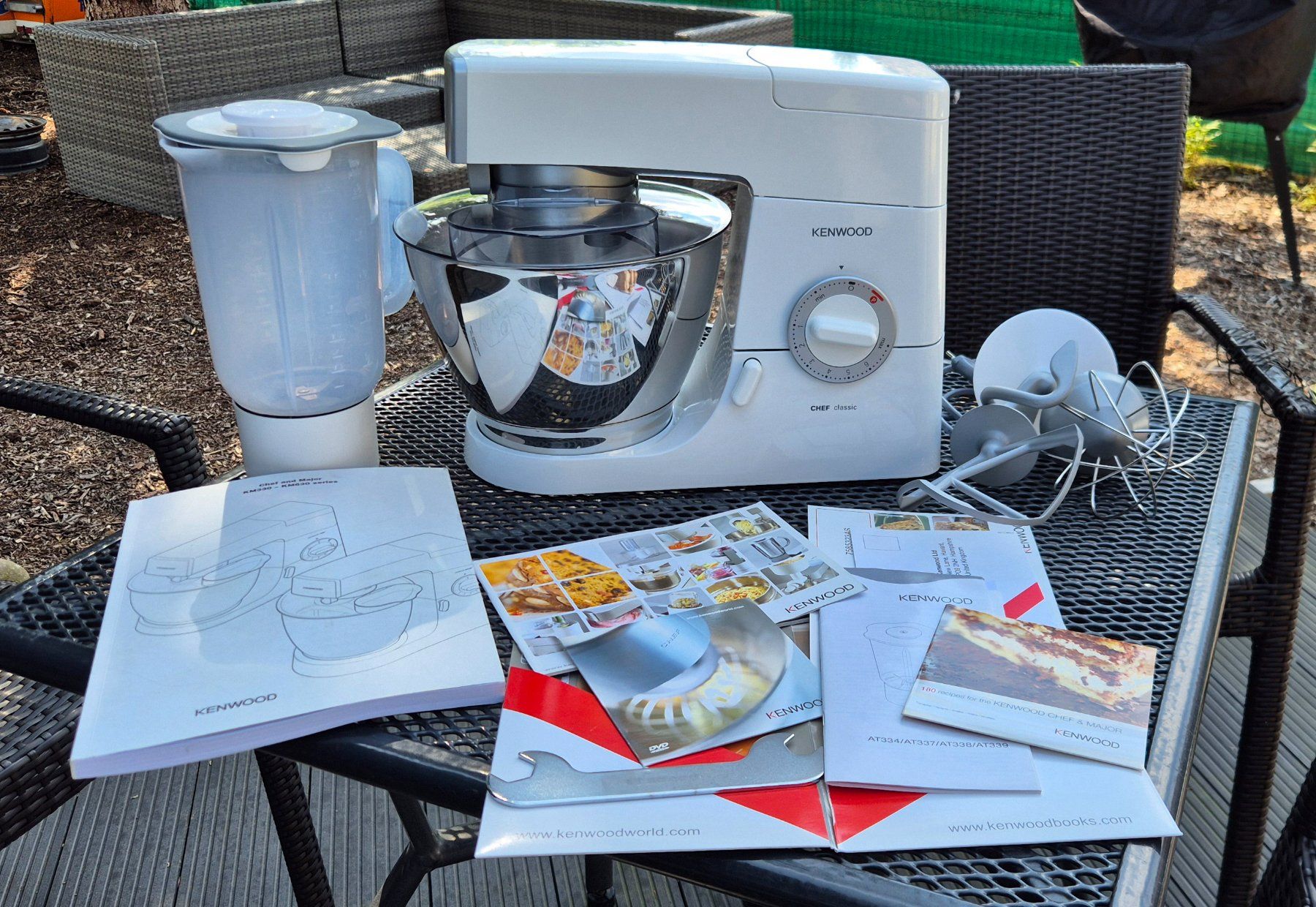 Kenwood Elettrodomestici da cucina: KENWOOD Küchenmaschine Chef Classic – Usato da Meikirch venduto da Cluu