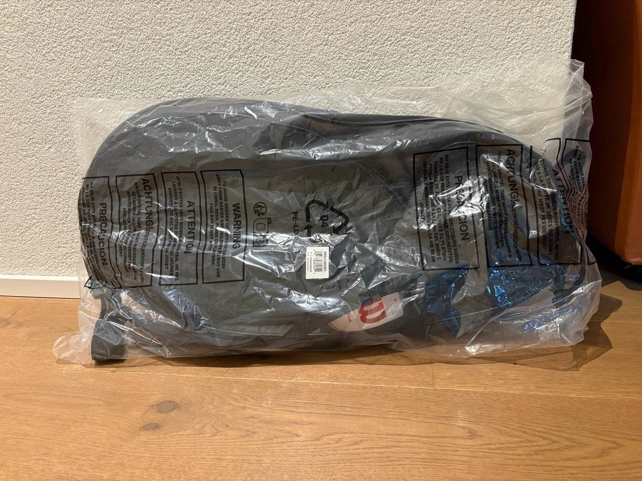 Wilson Taschen: Wilson Tour Bag Black – Neu (gemäss Beschreibung) aus Adliswil von alb_8tmj 4