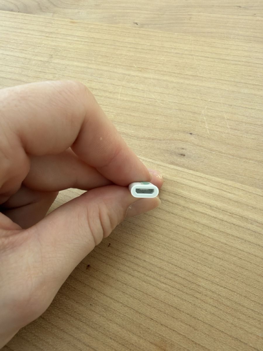 Apple Laufwerke & Adapter: Adapter Mini-USB zu Lightning  – Neu (gemäss Beschreibung) aus Münchenstein von mjaaxx 1