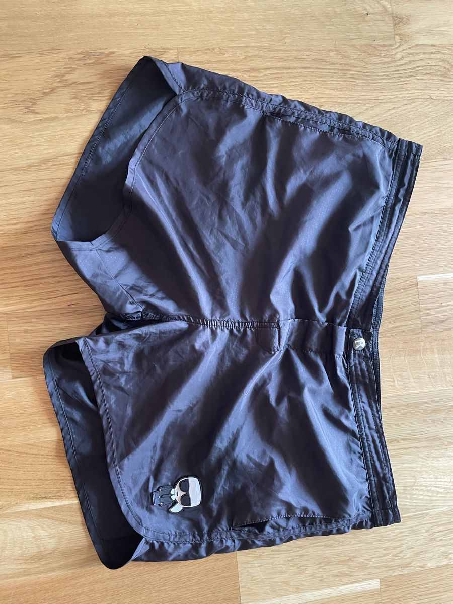 Karl Lagerfeld Caleçons de bain: Short Karl Lagerfeld noir taille L – D'occasion à Pâquier-Montbarry par mir_687p