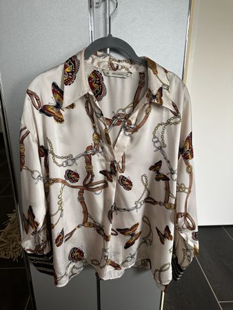 Bluse von ZARA,  edles Muster weiss Grösse S