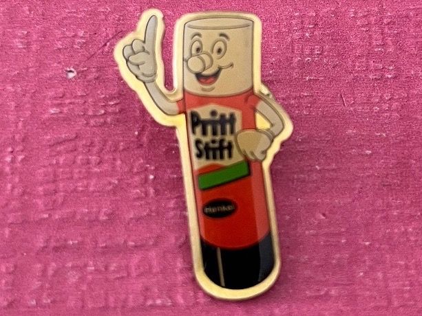 Plaketten & Abzeichen: Pritt Stift Pin – Gebraucht aus Itingen von Bebbi6569