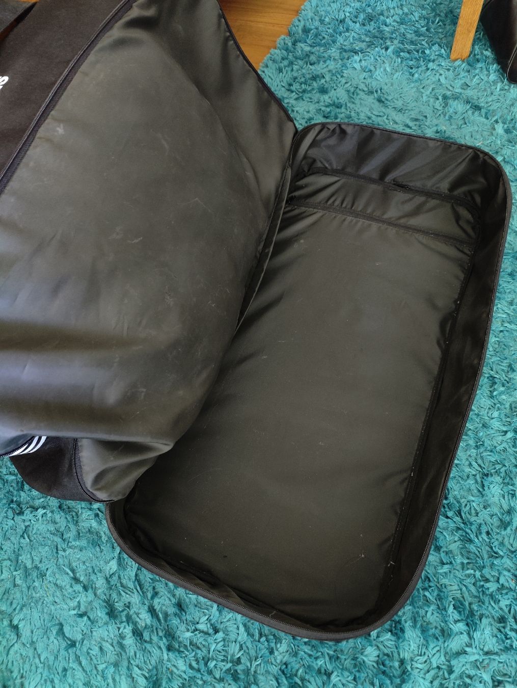 Adidas Taschen: Adidas Sporttasche XXL – Gebraucht aus Adliswil von tan_mpy7 2