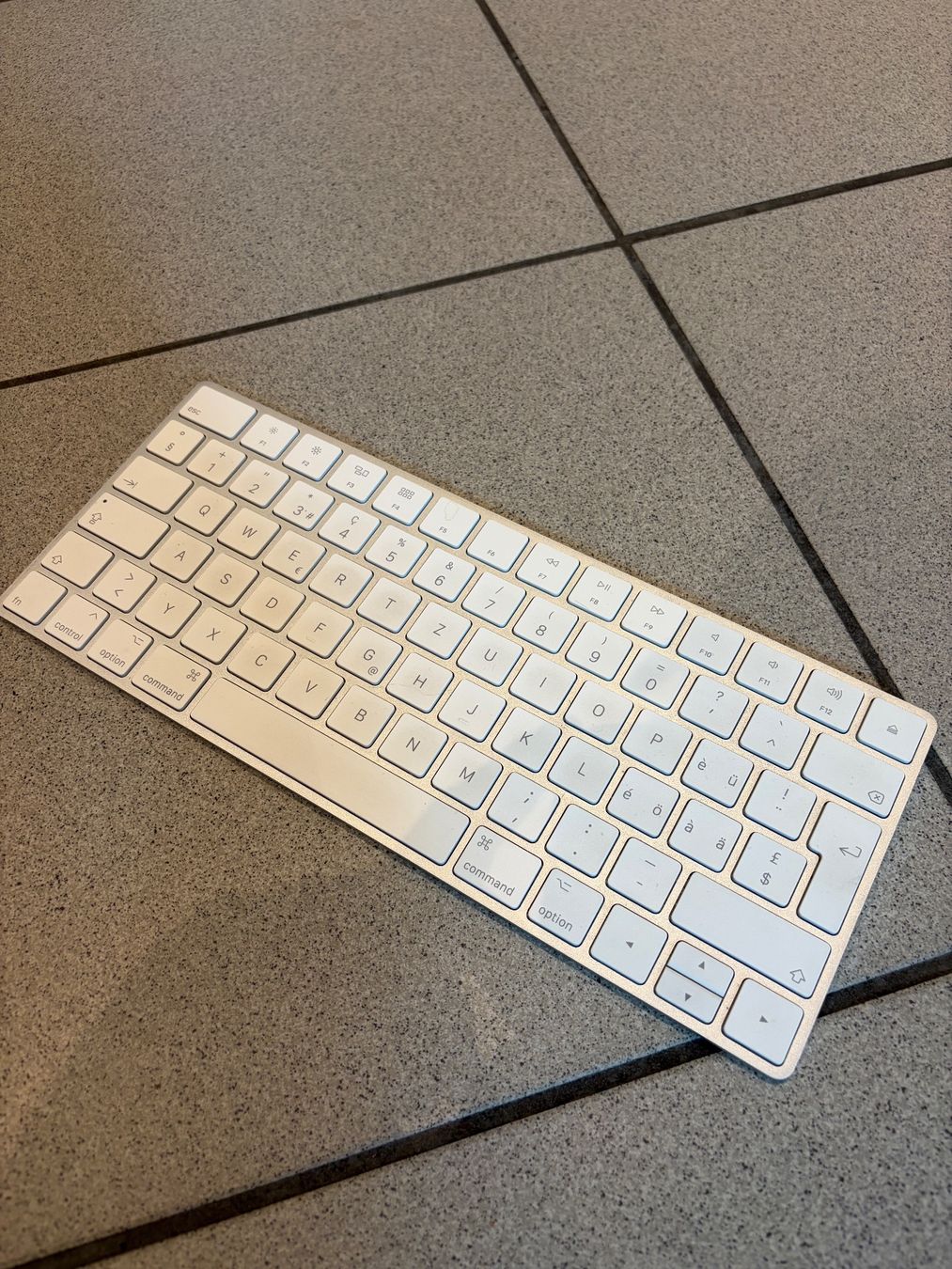 Apple Tastaturen: Apple Keyboard Lightning – Gebraucht aus Wetzikon ZH von wilmaa.1