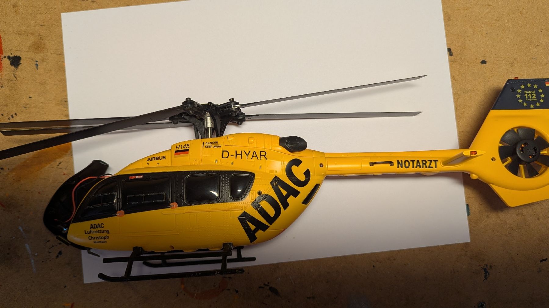 Amewi Modellismo RC: Hélicoptère RC Amewi H145 ADAC  – Difettoso da Gland venduto da Crick1001 4