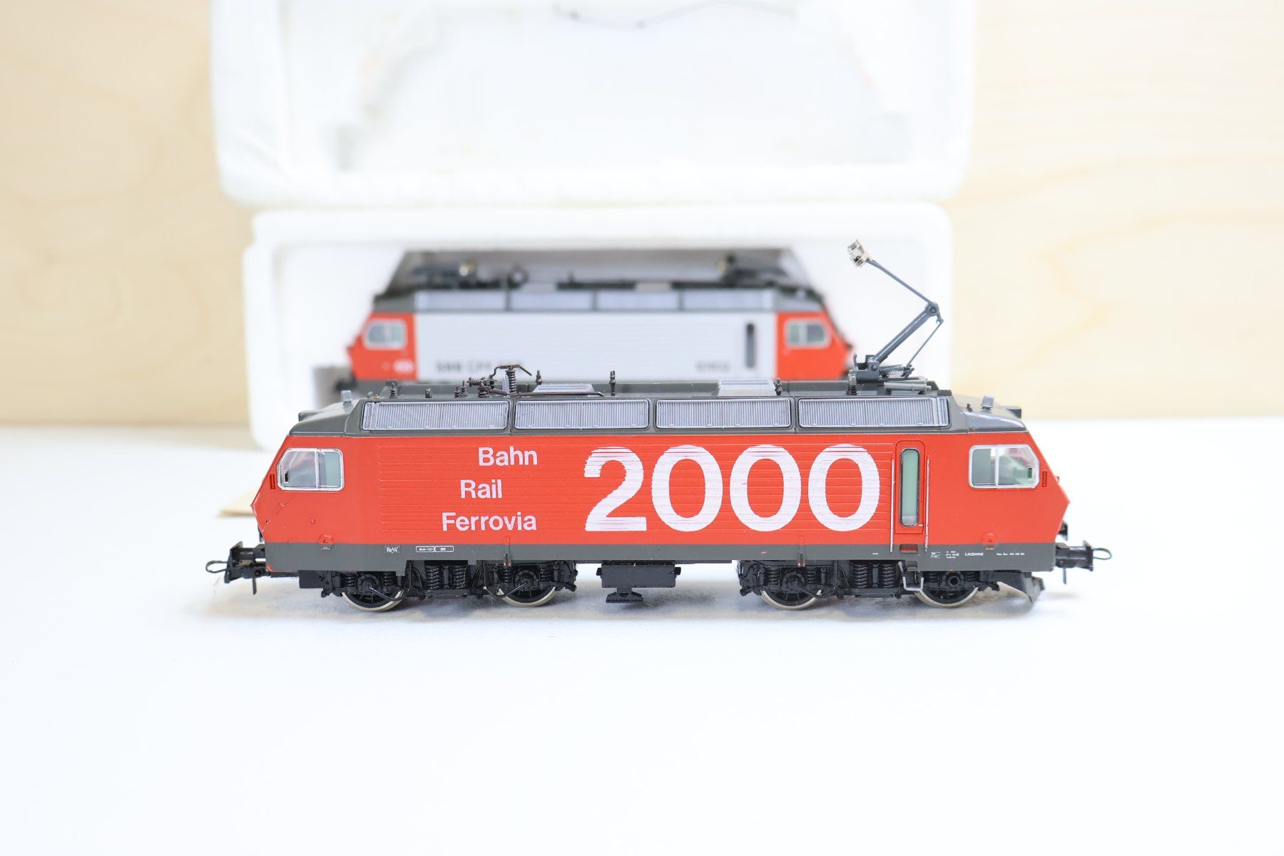 Roco Modelleisenbahnen: ROCO 2 x SBB Re 4/4 E-Lok - DC H0 Doppelpack – Gebraucht aus Winterthur von Monstera 5