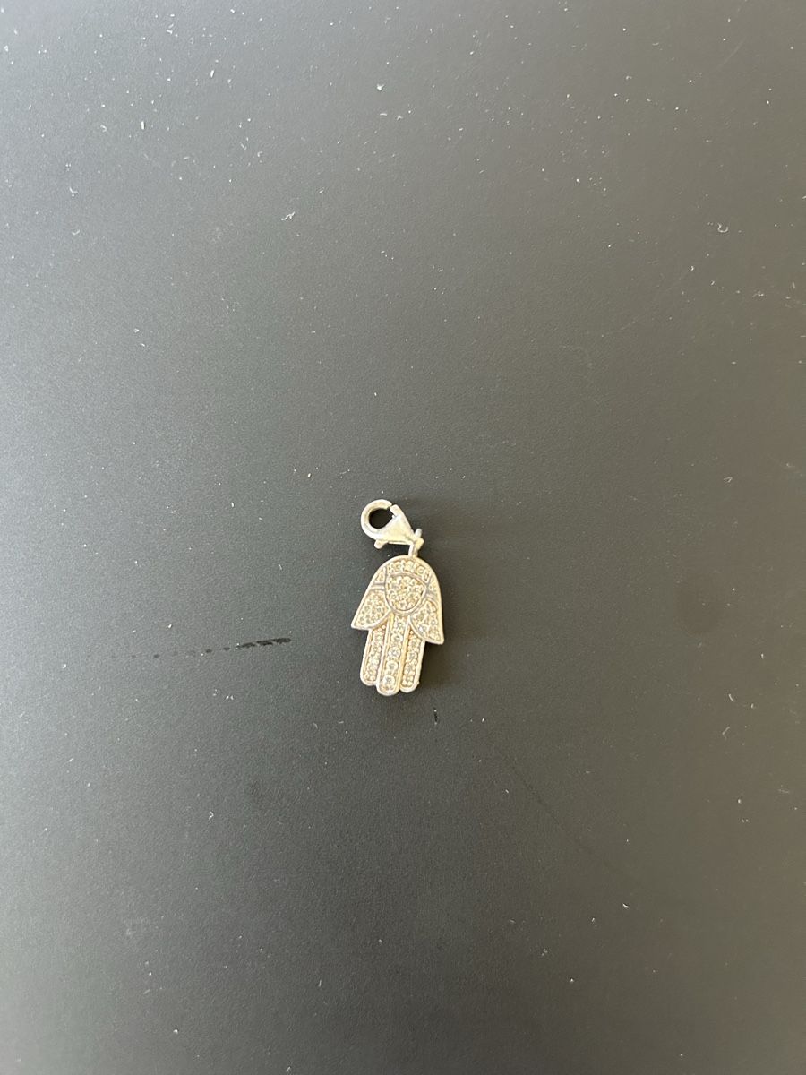 Thomas Sabo Ciondoli: Thomas Sabo Charm Hand Hamsa Silber mit Steinen – Usato da Dietikon venduto da mel_djf9 1